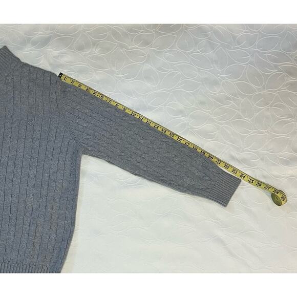 IZOD- Men’s Gray XL Gray Sweater - Picture 4 of 4